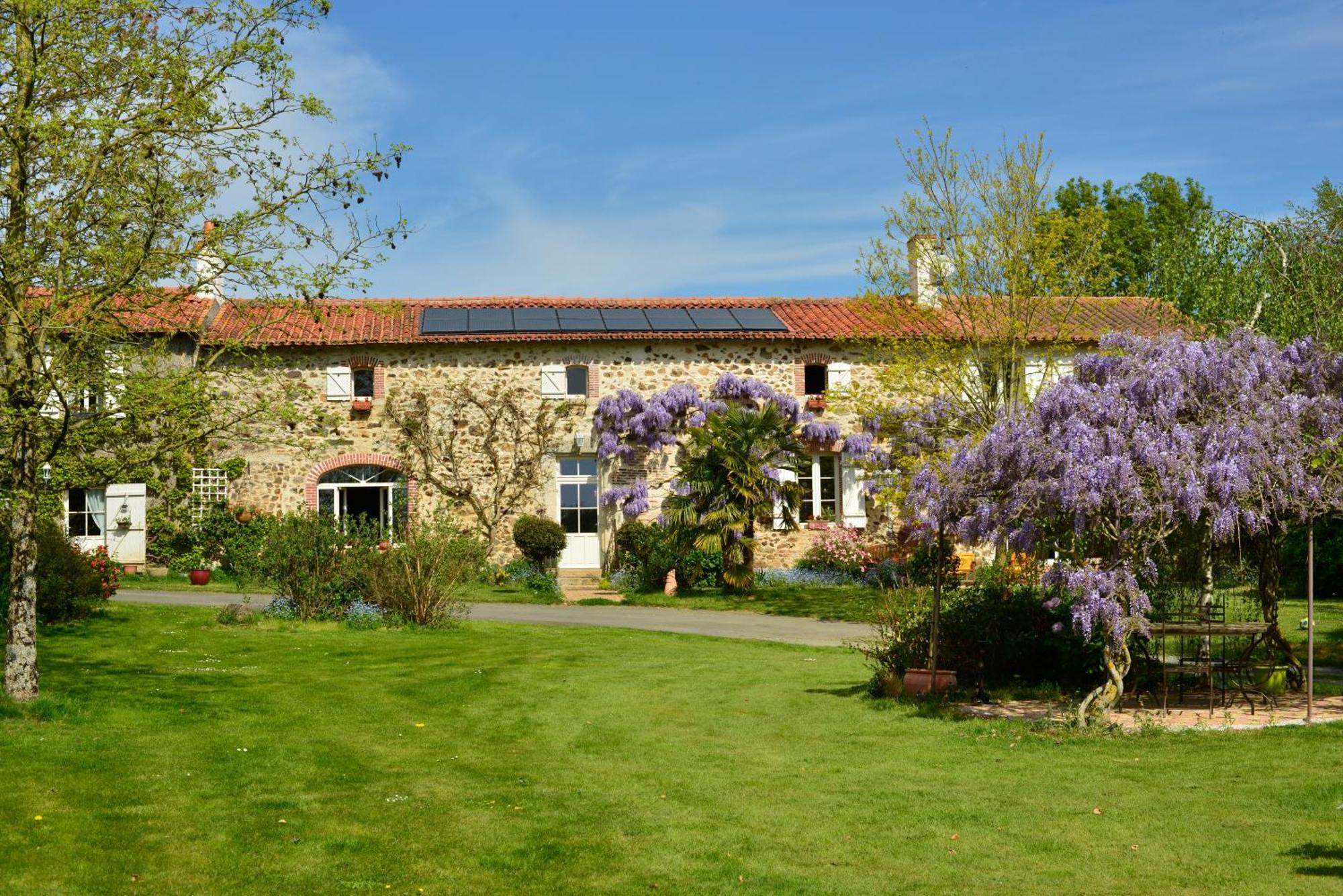 La Pommeraie-sur-Sèvre La Frapperie Bed & Breakfast エクステリア 写真